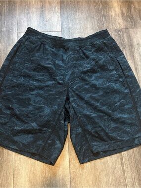 Lululemon Pace Breaker Shorts Mens Medium Black Blue Pattern Lined 9” Inseam